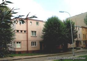 Gintaro Str. 3, 5, 2002.
