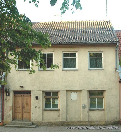 Aukstoji Str. 9, 2002.