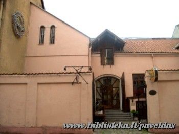 17 Kepeju St. 2002.