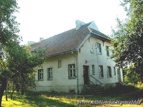 6 Lakstuciu St. 2002.
